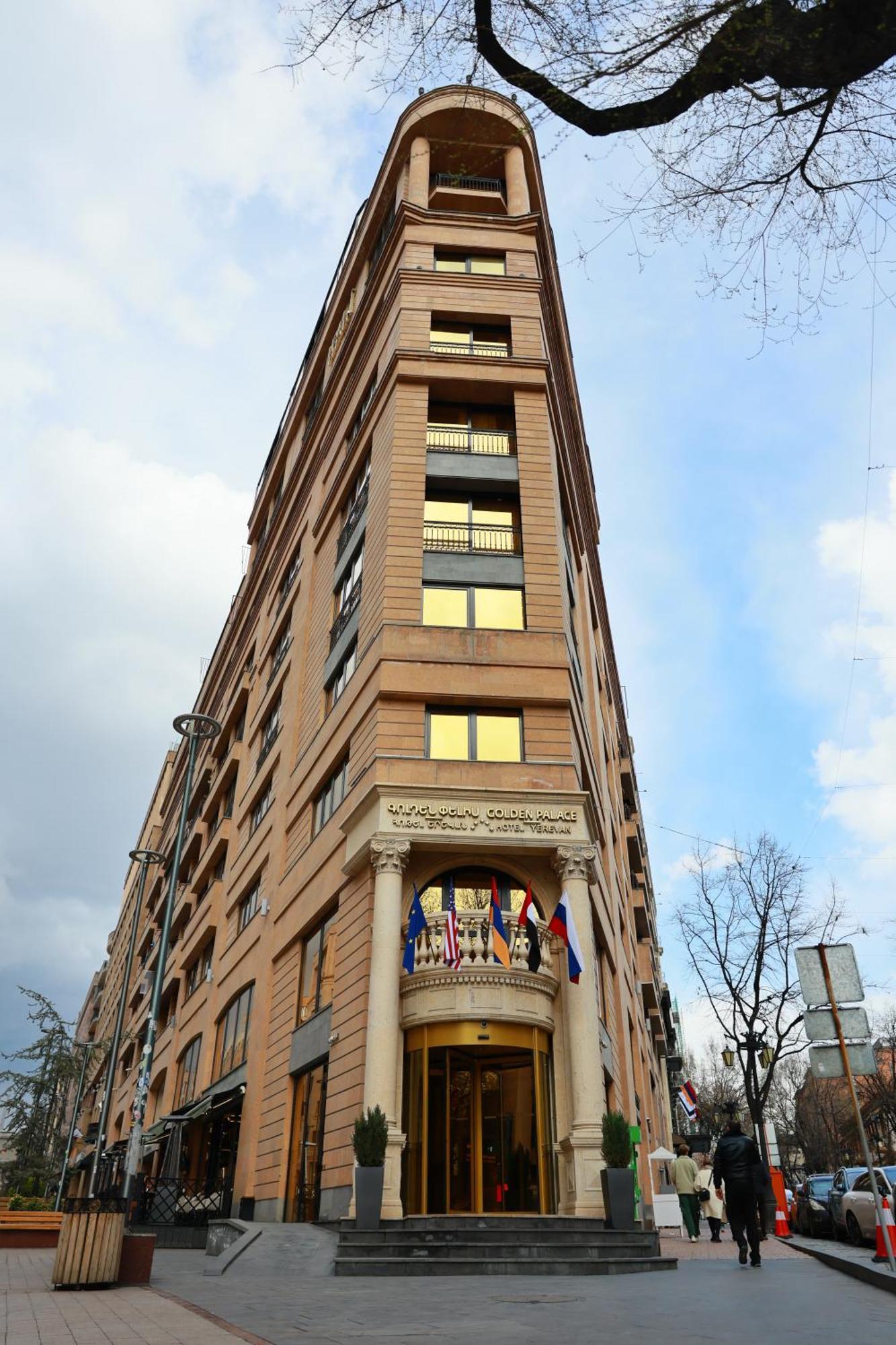 Golden Palace Hotel Erywań Zewnętrze zdjęcie