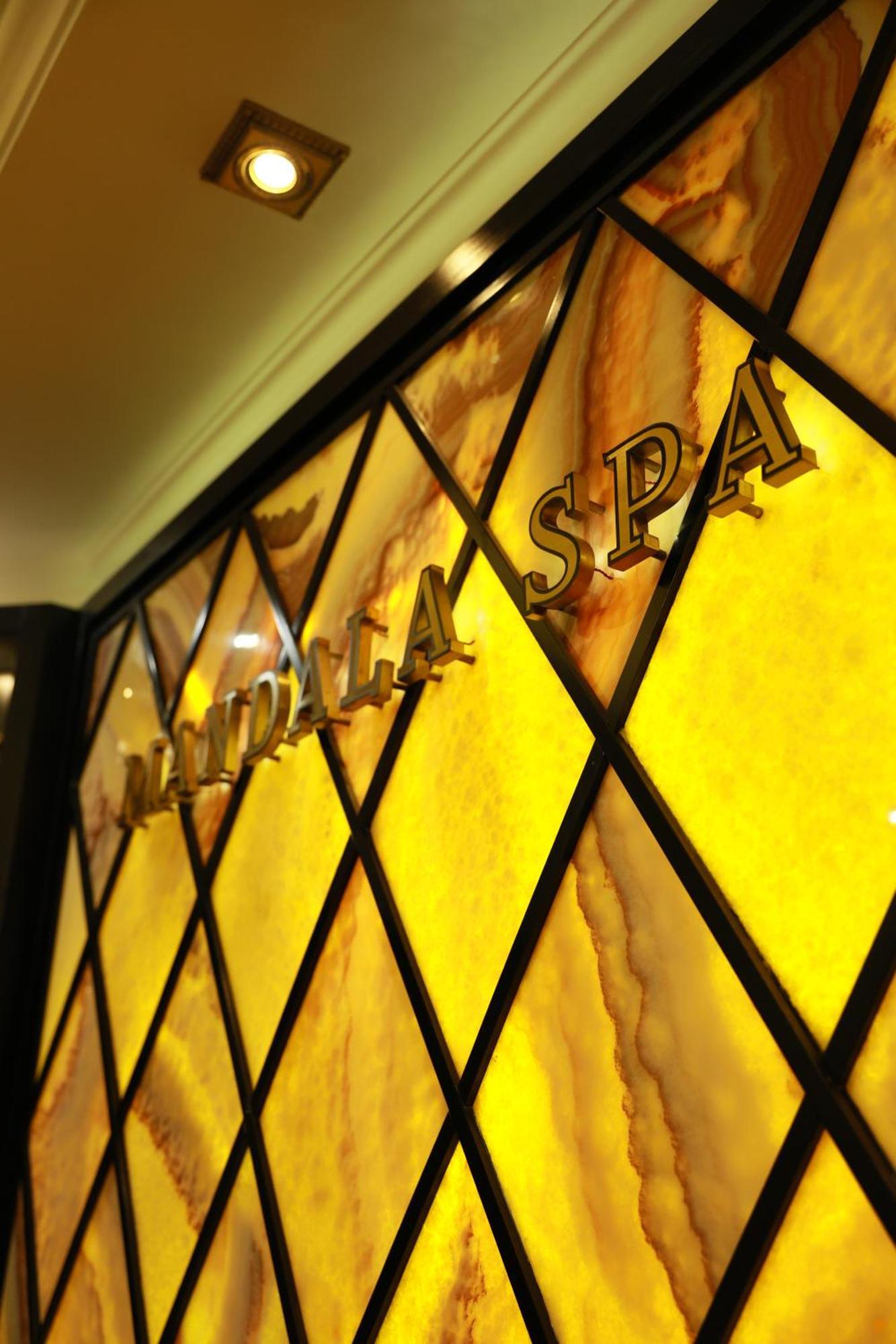 Golden Palace Hotel Erywań Zewnętrze zdjęcie
