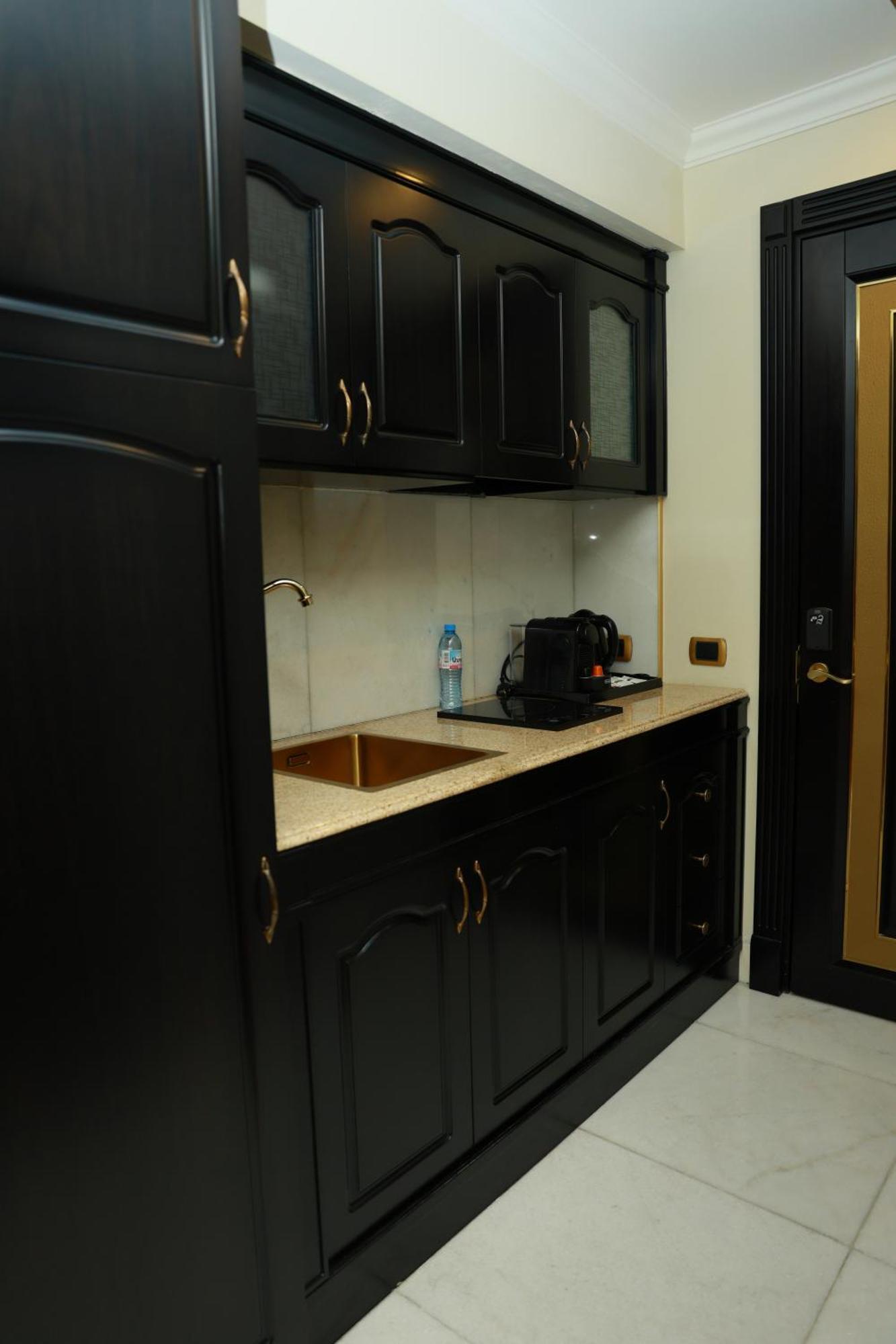 Golden Palace Hotel Erywań Zewnętrze zdjęcie