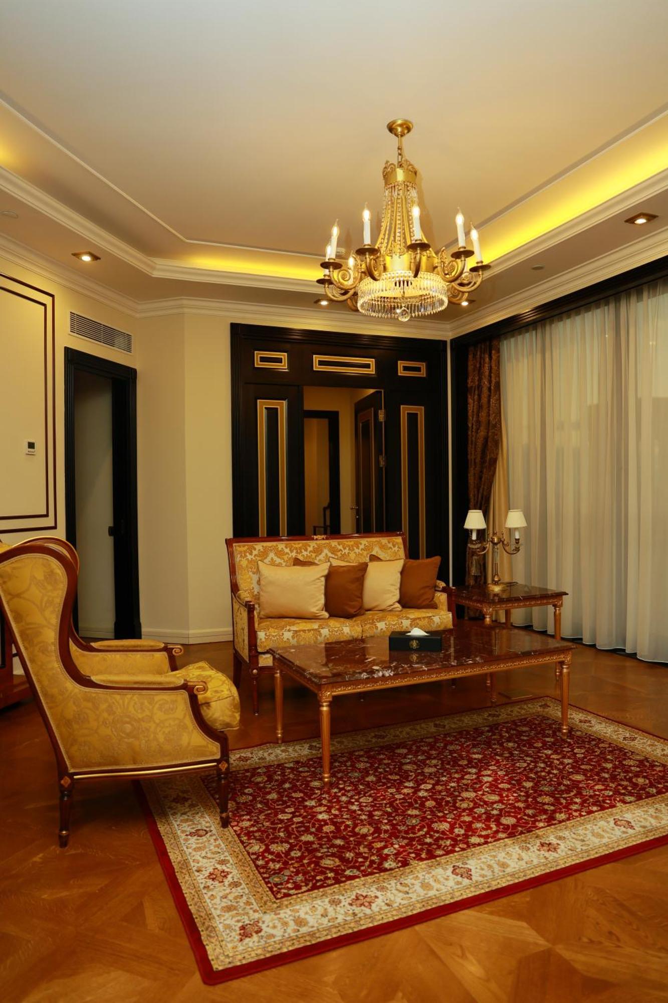 Golden Palace Hotel Erywań Zewnętrze zdjęcie