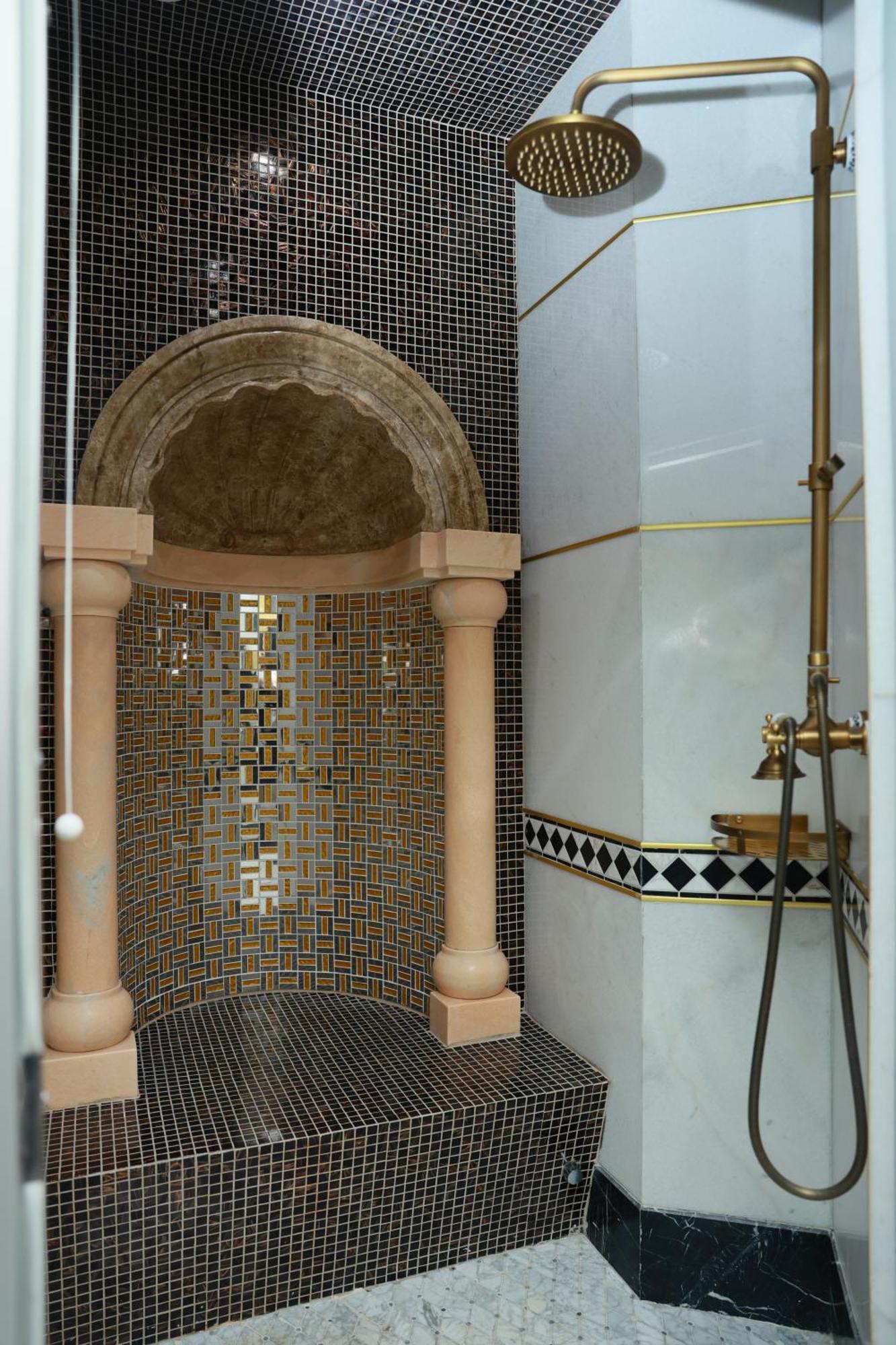 Golden Palace Hotel Erywań Zewnętrze zdjęcie