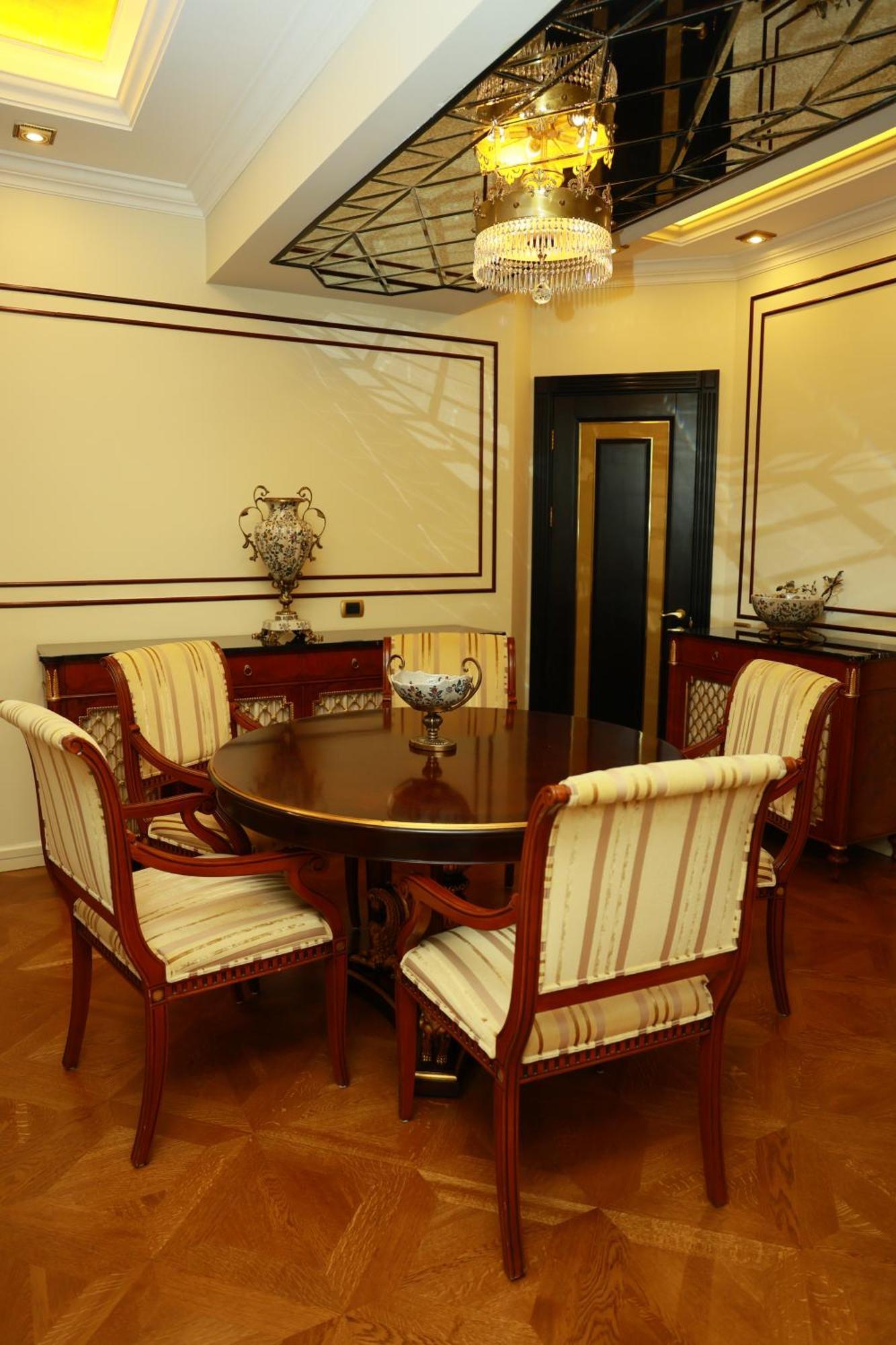 Golden Palace Hotel Erywań Zewnętrze zdjęcie