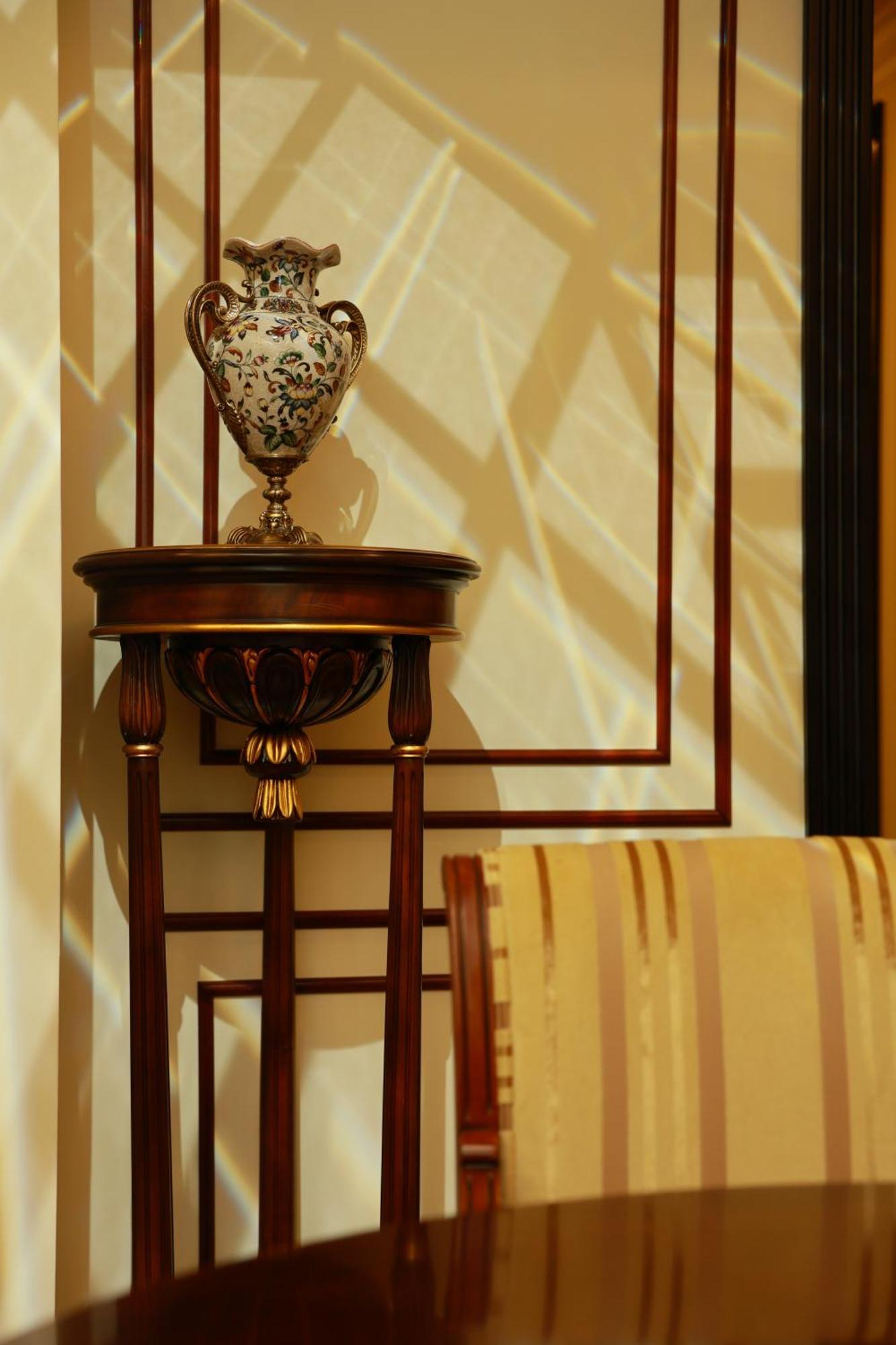 Golden Palace Hotel Erywań Zewnętrze zdjęcie