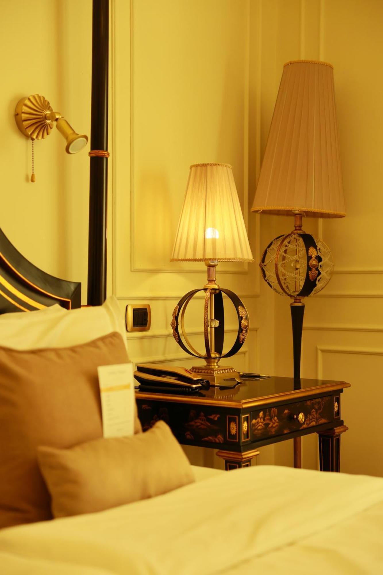 Golden Palace Hotel Erywań Zewnętrze zdjęcie