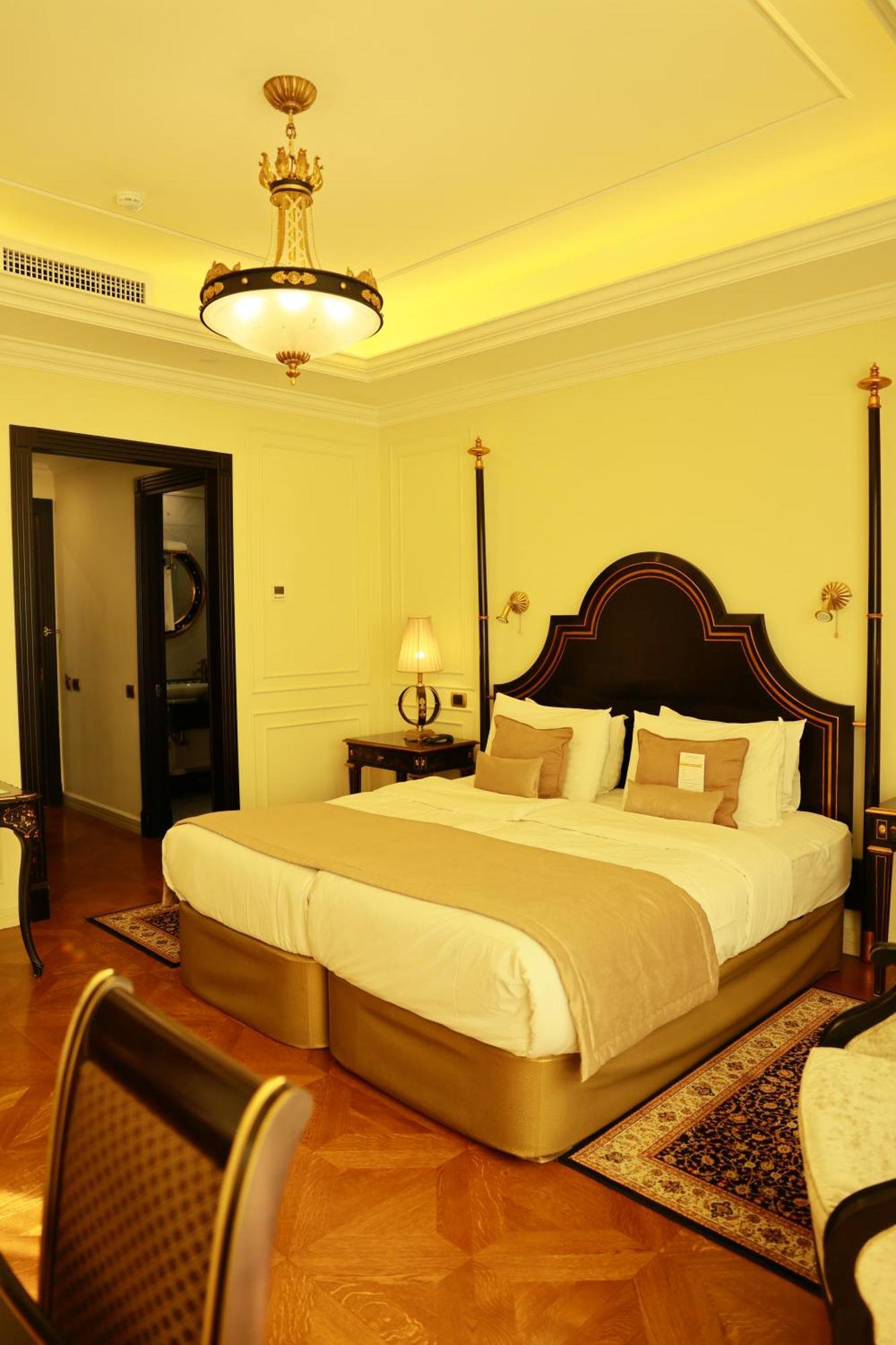Golden Palace Hotel Erywań Zewnętrze zdjęcie